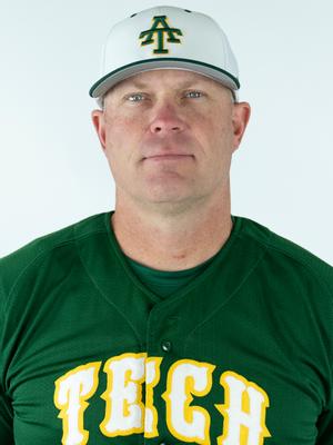 Head Coach Dave Dawson